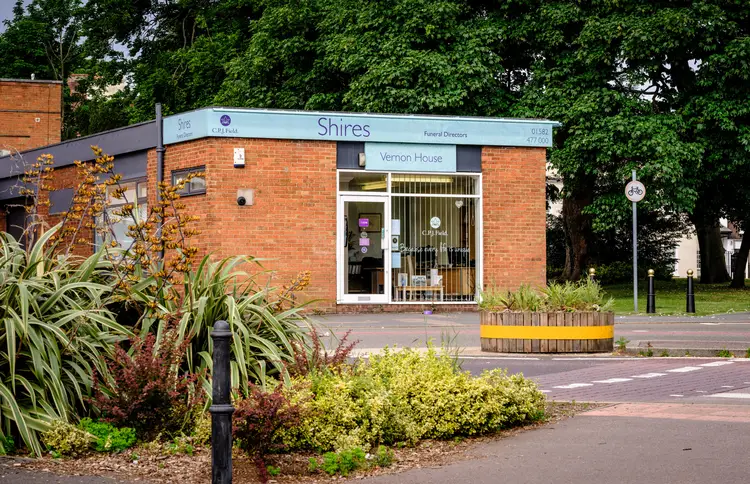 A photo showing the CPJ Field Shires funeral home in Dunstable.