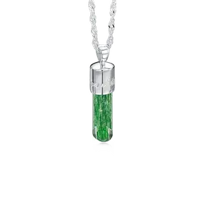 CPJ-Field-longpendant-whitegold-green_W300