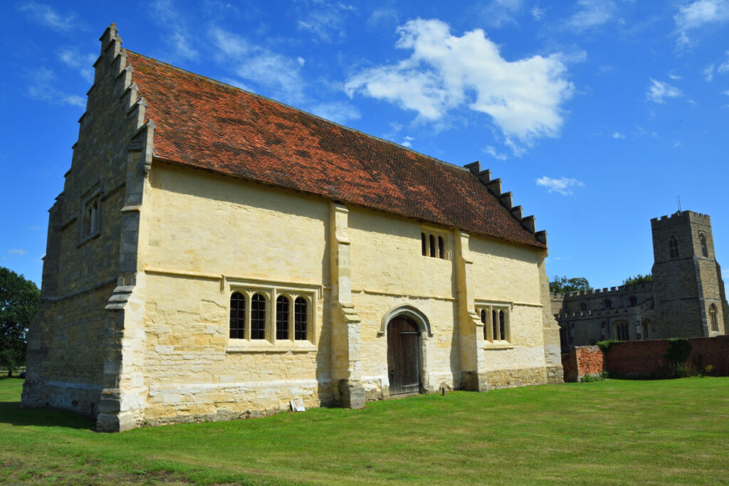 A photo showing a historic building in the village of Willington, Bedfordshire.
